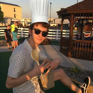 Profile Picture of andrewschowengerd (@andrewschowengerd) on Tiktok