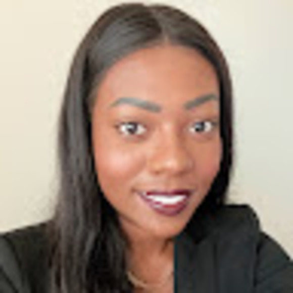 Profile Picture of Kimberly Simmonds (@ksimmonds92) on Poshmark