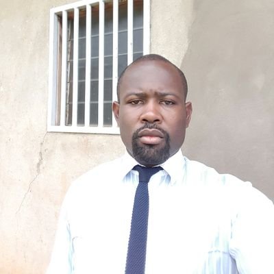 Profile Picture of moyo laurel (@AKH237) on Twitter