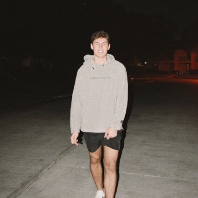 Profile Picture of ...🚶🏼 (@steven_teel) on Twitter