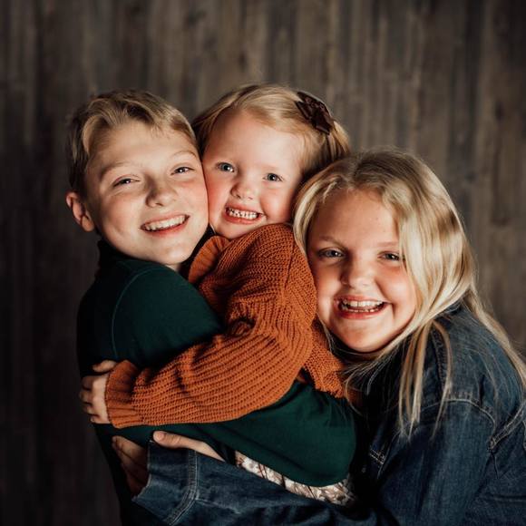 Profile Picture of Lisa Wiechmann (@lnw1978) on Poshmark