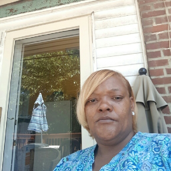 Profile Picture of Ginger Hands (@babygirlgg21) on Poshmark