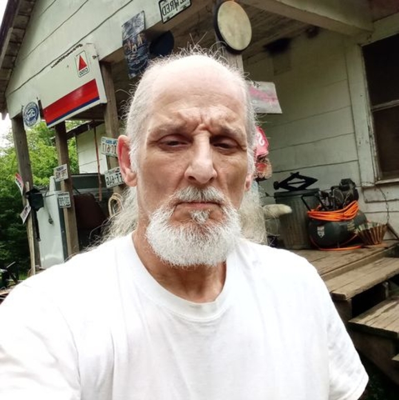 Profile Picture of James Hodge (@hodgebuddy426) on Poshmark