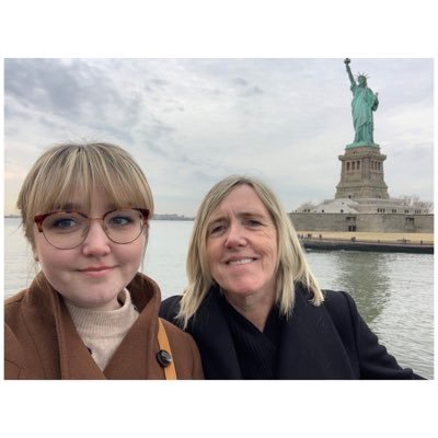 Profile Picture of Jodi Oliver (@JodiiOliver) on Twitter
