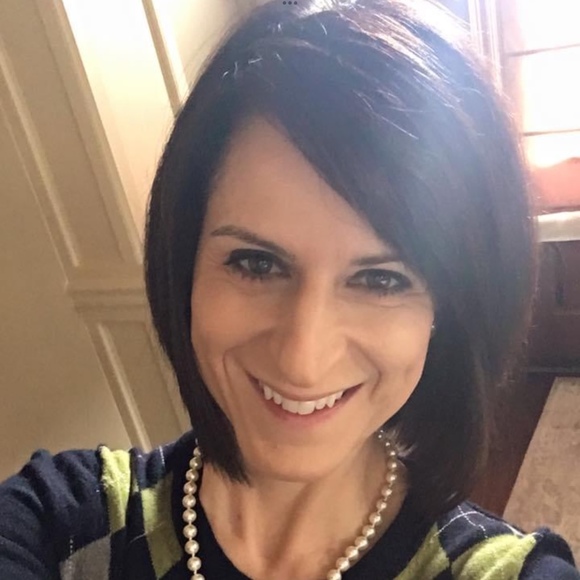 Profile Picture of Michelle Gussman (@mgussman) on Poshmark