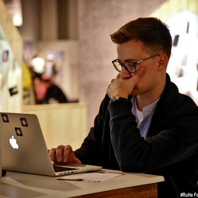 Profile Picture of Carl Jonas Schippel (@cj_schippel) on Twitter