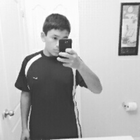 Profile Picture of Gustavo Perez (@gpadolfo) on Poshmark