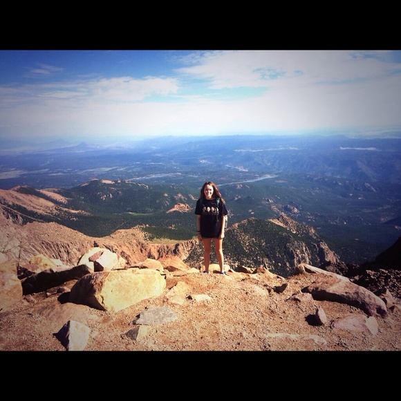 Profile Picture of ! mackenzie Matthews (@mackmatthews) on Poshmark