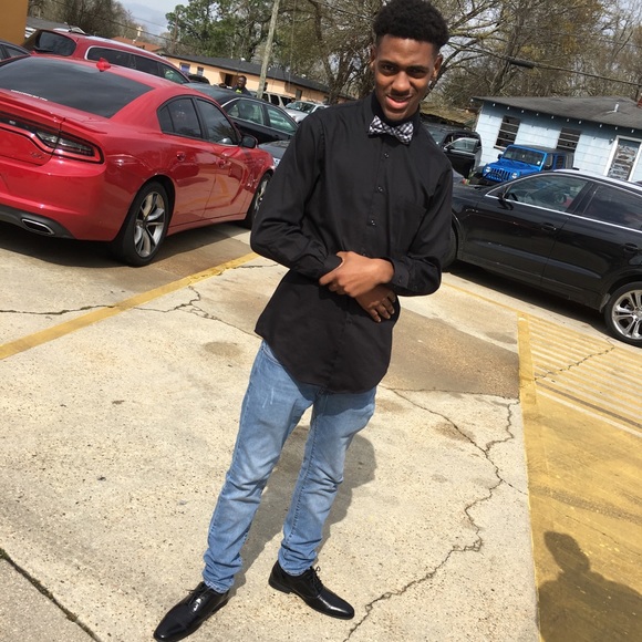 Profile Picture of Dejuan Robertson (@dats_daedae) on Poshmark