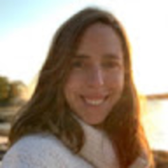 Profile Picture of Julia Rudolph (@juliarudolph427) on Poshmark