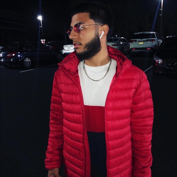 Profile Picture of Alex Buitrago (@alex_buitrago) on Poshmark