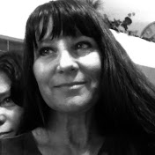 Profile Picture of Robin Foster (@rockinrobin1975) on Youtube