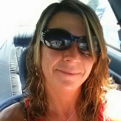 Profile Picture of Renee Bartlett (@ReneeBartlett17) on Twitter