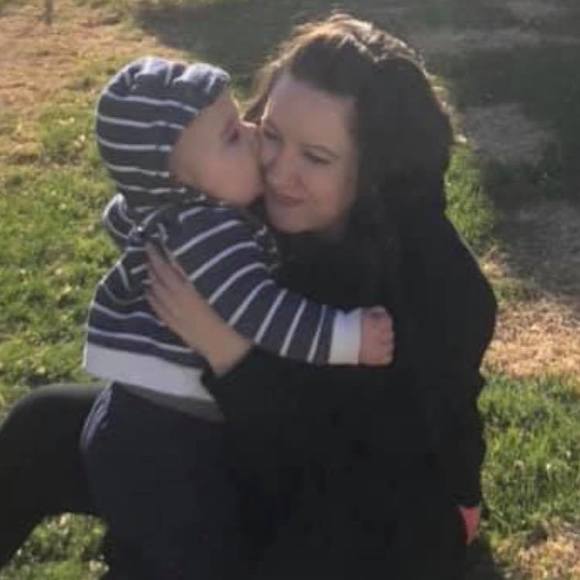 Profile Picture of Chelsea Deschambeault (@cutie_kittie_69) on Poshmark