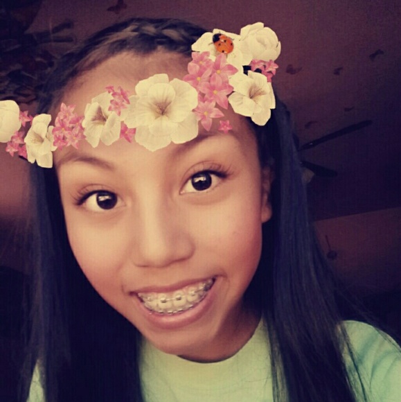 Profile Picture of Nevaeh Scott (@breeyelle) on Poshmark