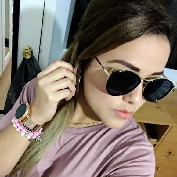 Profile Picture of Astrid Escobar (@astycalc_1990) on Poshmark