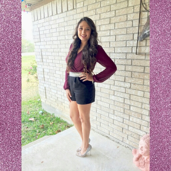 Profile Picture of Whitley kay Gonzales (@whitleykay9) on Poshmark