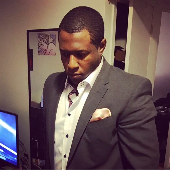 Profile Picture of Bradley Booker (@brbooker11) on Poshmark