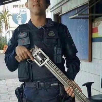 Profile Picture of Ian Schaffer (@Cooch0clock) on Twitter