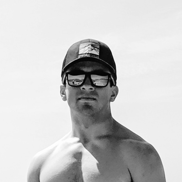 Profile Picture of Nicholas Hayes (@nmh513) on Poshmark