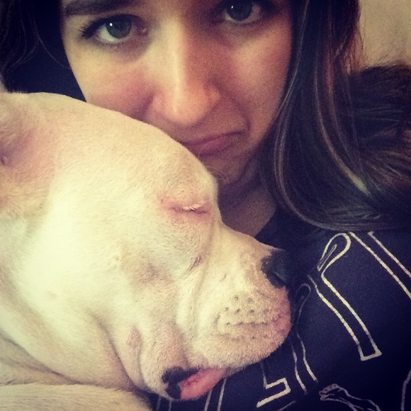 Profile Picture of Zoe Lugo (@zoelugo21) on Poshmark