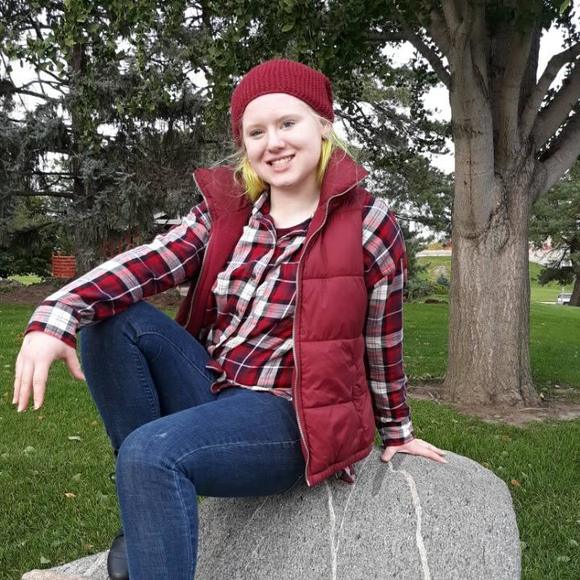 Profile Picture of Megan faith Diestler (@mdiestler) on Poshmark