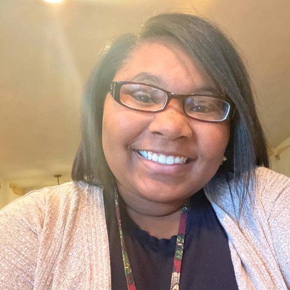 Profile Picture of Shayla Ephron (@shaylaephron853) on Poshmark