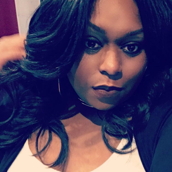 Profile Picture of Cherita Merricks (@genuine__gemini) on Poshmark