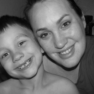 Profile Picture of Sara Wright (@saraevan) on Myspace