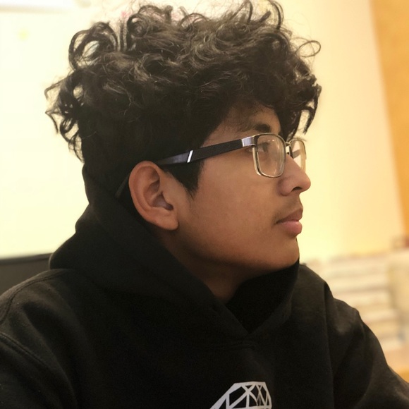 Profile Picture of Hairo Perez (@zzhhiizz) on Poshmark