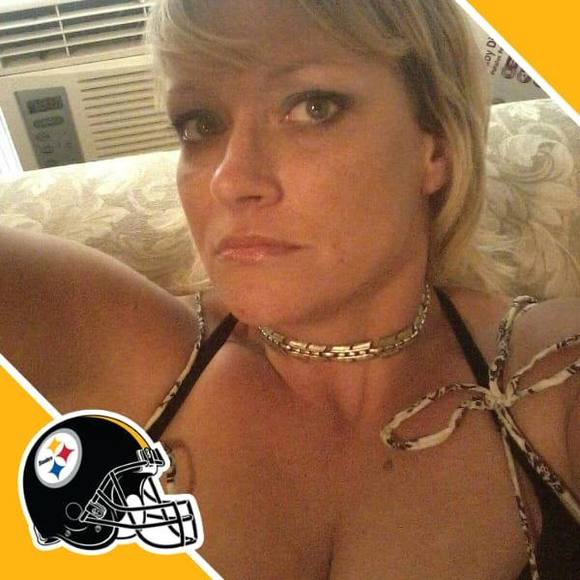 Profile Picture of Lisa Kotchey (@lisatrip2) on Poshmark