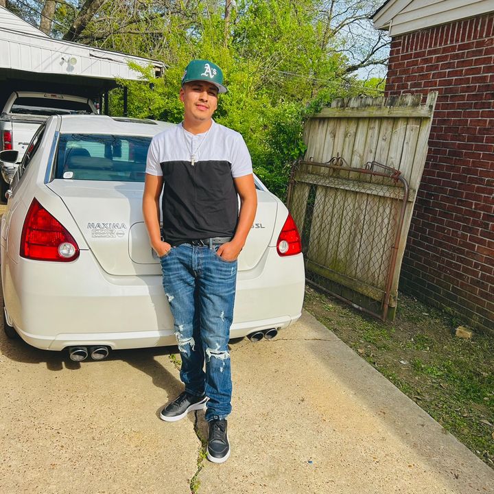 Profile Picture of Alexander Valdivia (@alexander.valdivi19) on Tiktok