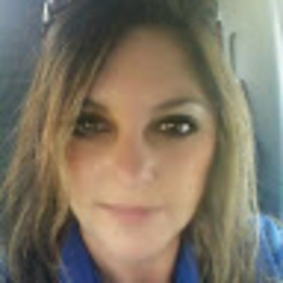 Profile Picture of Lisa Swafford (@ladybug131968) on Poshmark
