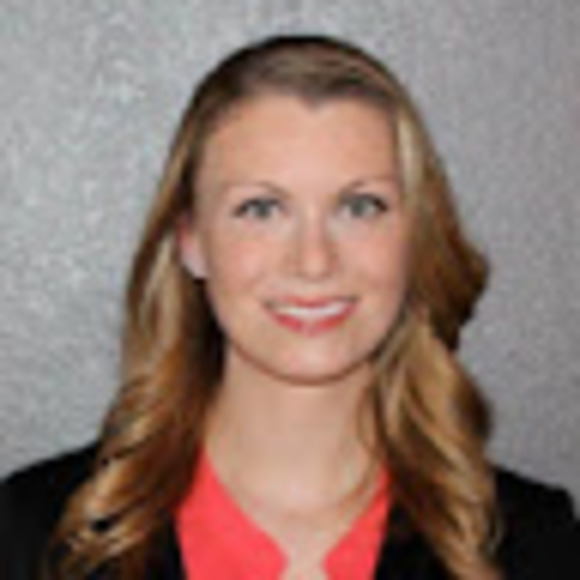 Profile Picture of Michelle Grizzle (@mshellgrizz) on Poshmark