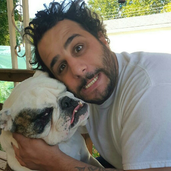 Profile Picture of David Chirafisi (@ph8l) on Poshmark