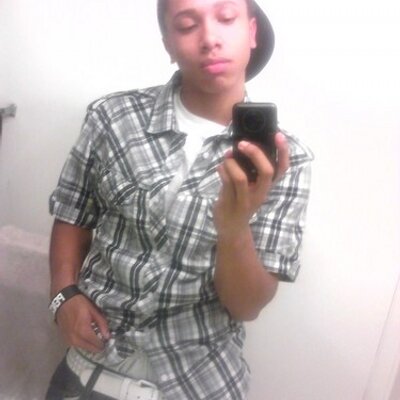 Profile Picture of Kenneth Underwood Jr (@l_PrettyBoy_l) on Twitter