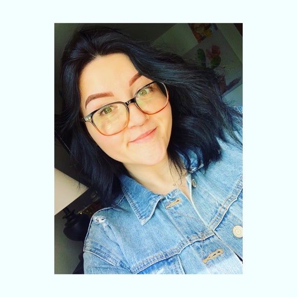 Profile Picture of Kristyn Giangregorio (@kg20) on Poshmark
