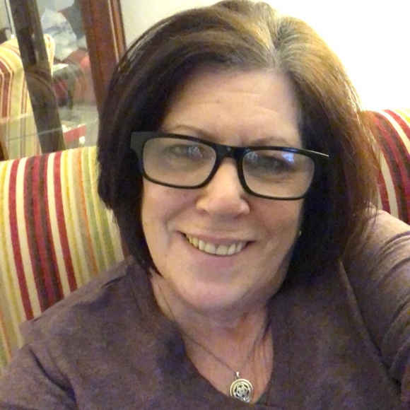 Profile Picture of Marie Hasson (@memom1217) on Poshmark