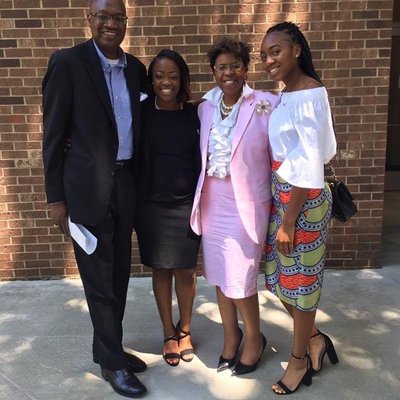 Profile Picture of Babette B Jones (@allstatebbjones) on Twitter