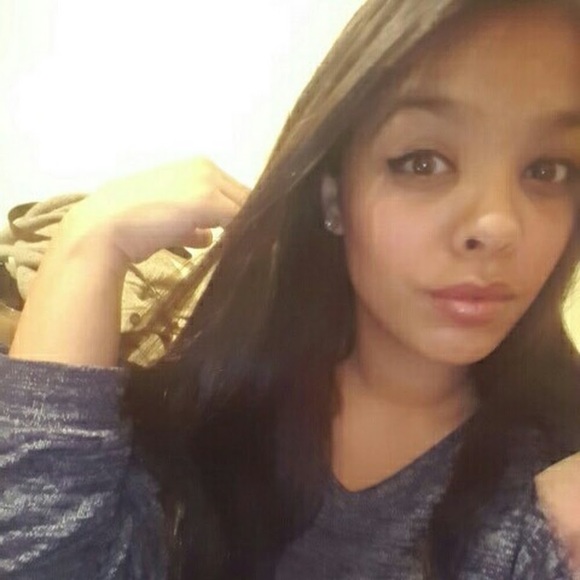 Profile Picture of Jamylee Rodriguez (@jamyleecma) on Poshmark