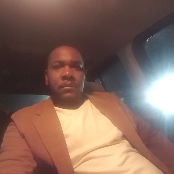 Profile Picture of Bryson Whiteside (@brysonwhiteside) on Poshmark