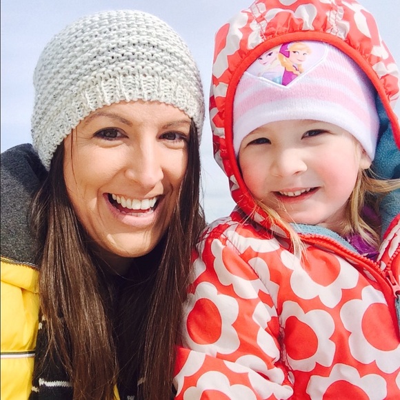 Profile Picture of Beth Farrar-clary (@bethfclary) on Poshmark