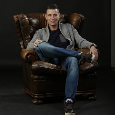 Profile Picture of Jeffrey VanderHoeven (@JeffreyHoeven) on Twitter