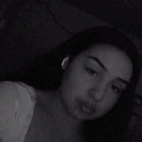 Profile Picture of Gwen Tenasco (@gwentenasco) on Poshmark