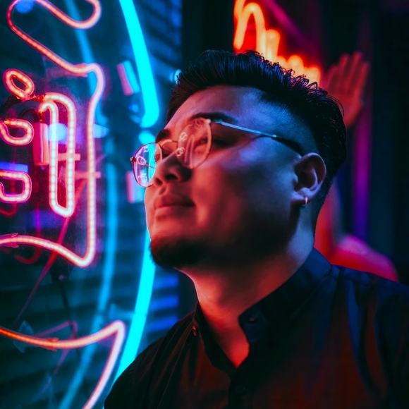 Profile Picture of Johnny Trinh (@_jhtrinh) on Poshmark