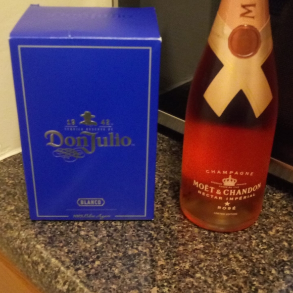 Profile Picture of John Crowder (@crowderjohn72) on Poshmark