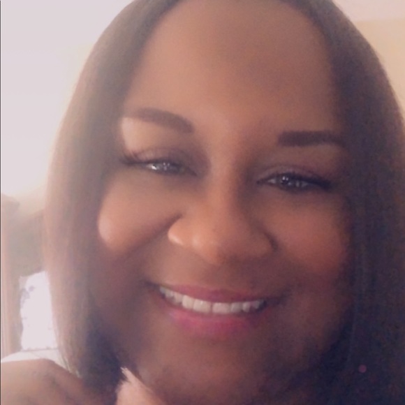 Profile Picture of Kenya Reid (@kaeylashaey) on Poshmark