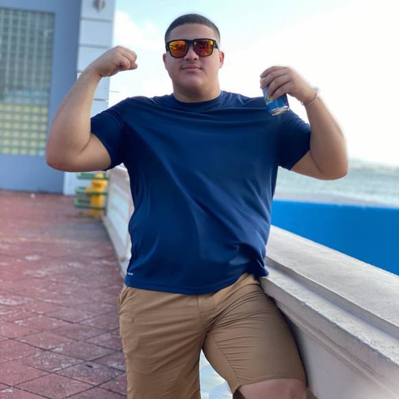 Profile Picture of Steve Alexander (@steve1024) on Poshmark