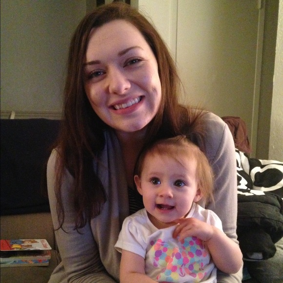 Profile Picture of Liz Lomasney (@elomasney09) on Poshmark