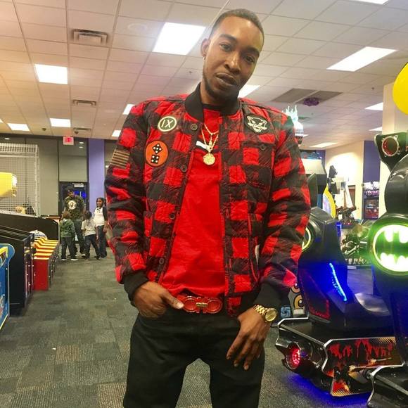 Profile Picture of Geoffery Johnson (@geofferyj) on Poshmark